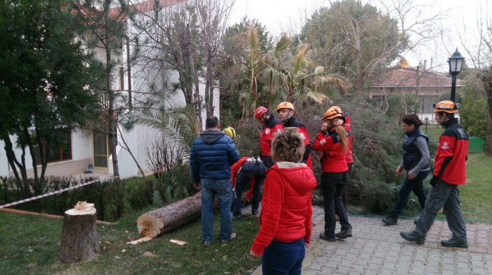 Akkent Sitesi Çatı Hasarına Müdahale