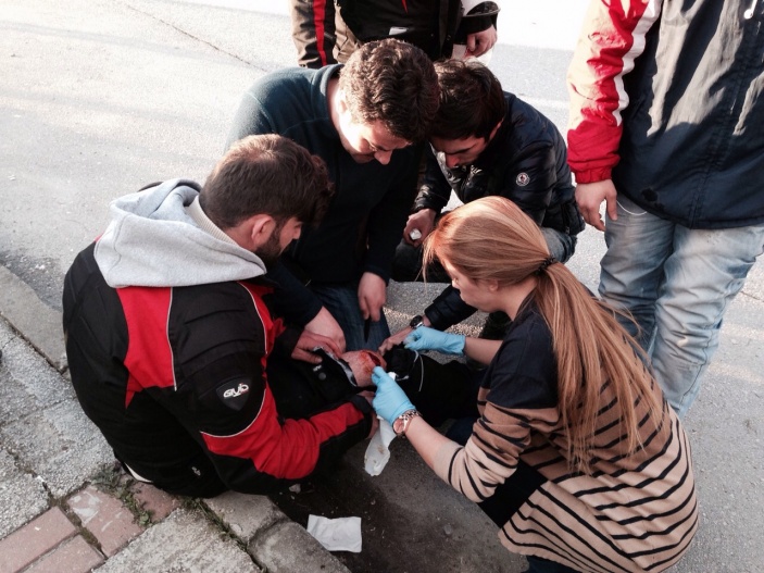 Komuta Merkez Önündeki Trafik Kazasına Müdahale