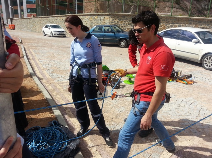 Gümüşhane AYAY Öğrencilerine İp Eğitimi Verildi