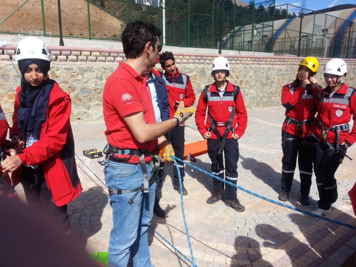 Gümüşhane AYAY Öğrencilerine İp Eğitimi Verildi