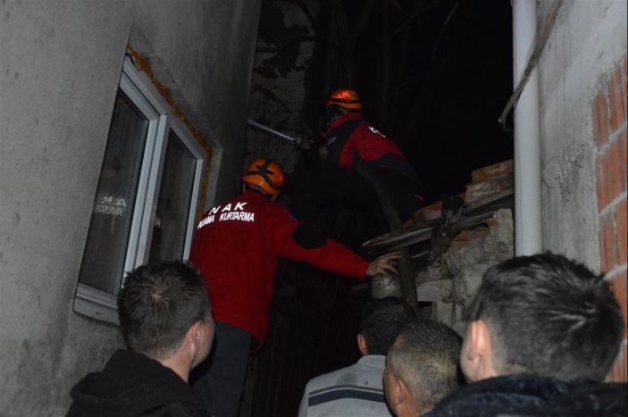 Bilecik Karaköy Bina Yangınına Müdahale
